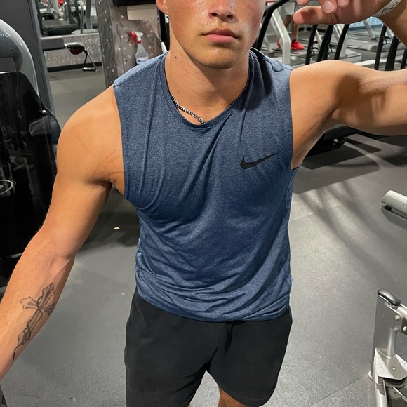 NIKE PRO MEN TEAM UNIFORM TANK TOP SHIRT SLEEVELESS BV5629 DRI FIT SLIM ATHLETE - Picture 4 of 16